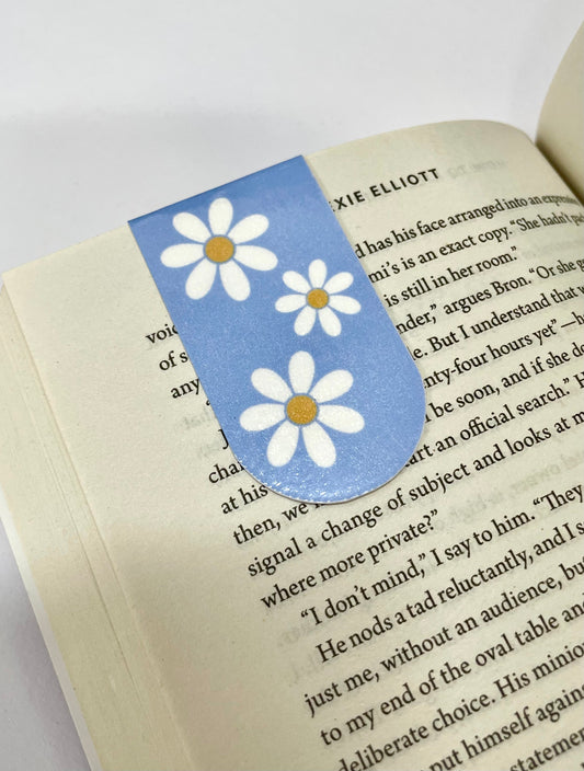 Daisy blue magnetic bookmark